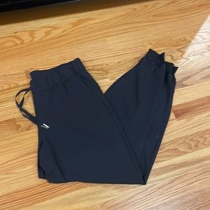 Lululemon On The Fly Jogger Silverscreen size 8